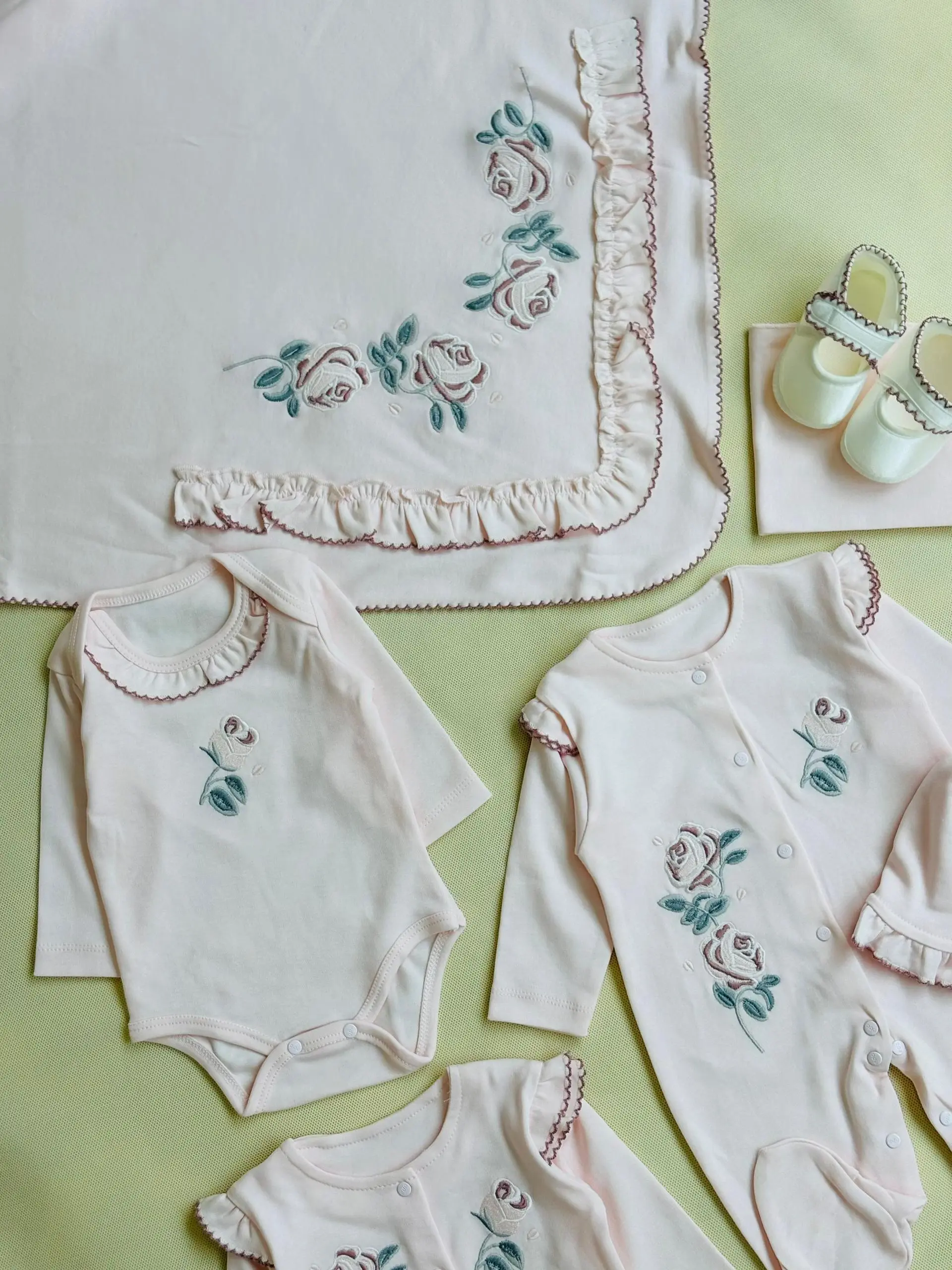 ست بیمارستانی دخترانه ترک ۱۰ تیکه برند Eda baby